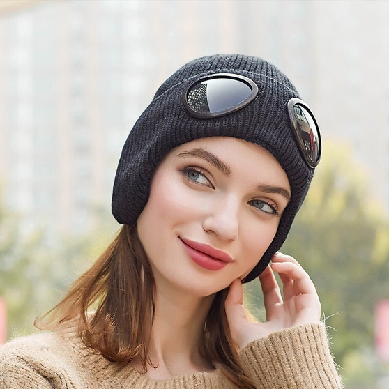  Versatile Ear Protection Knitted Hat