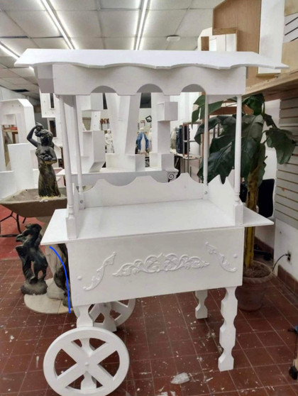 Cinderella candycart with custom flower on front