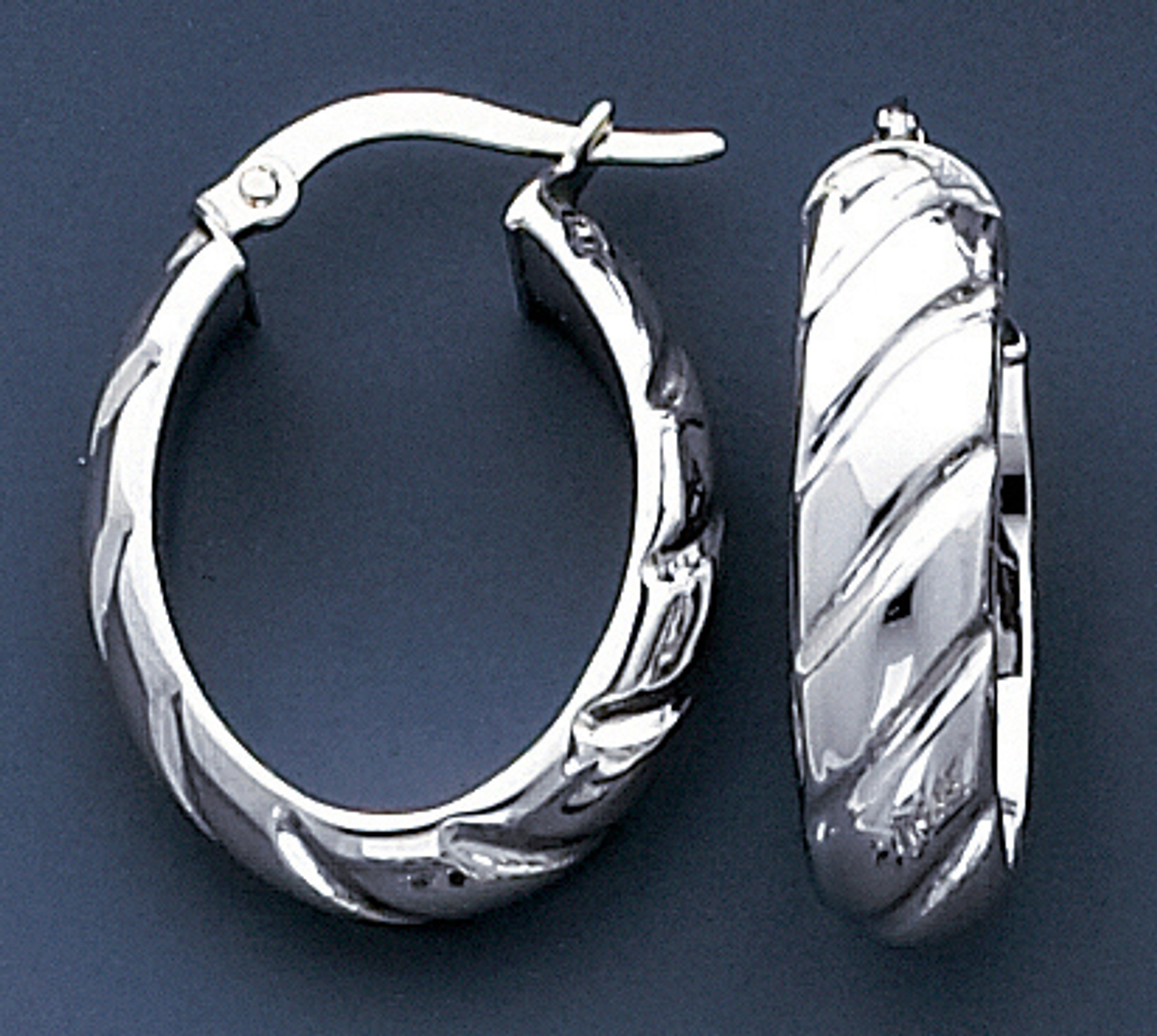 18k White Gold 24.09mm 