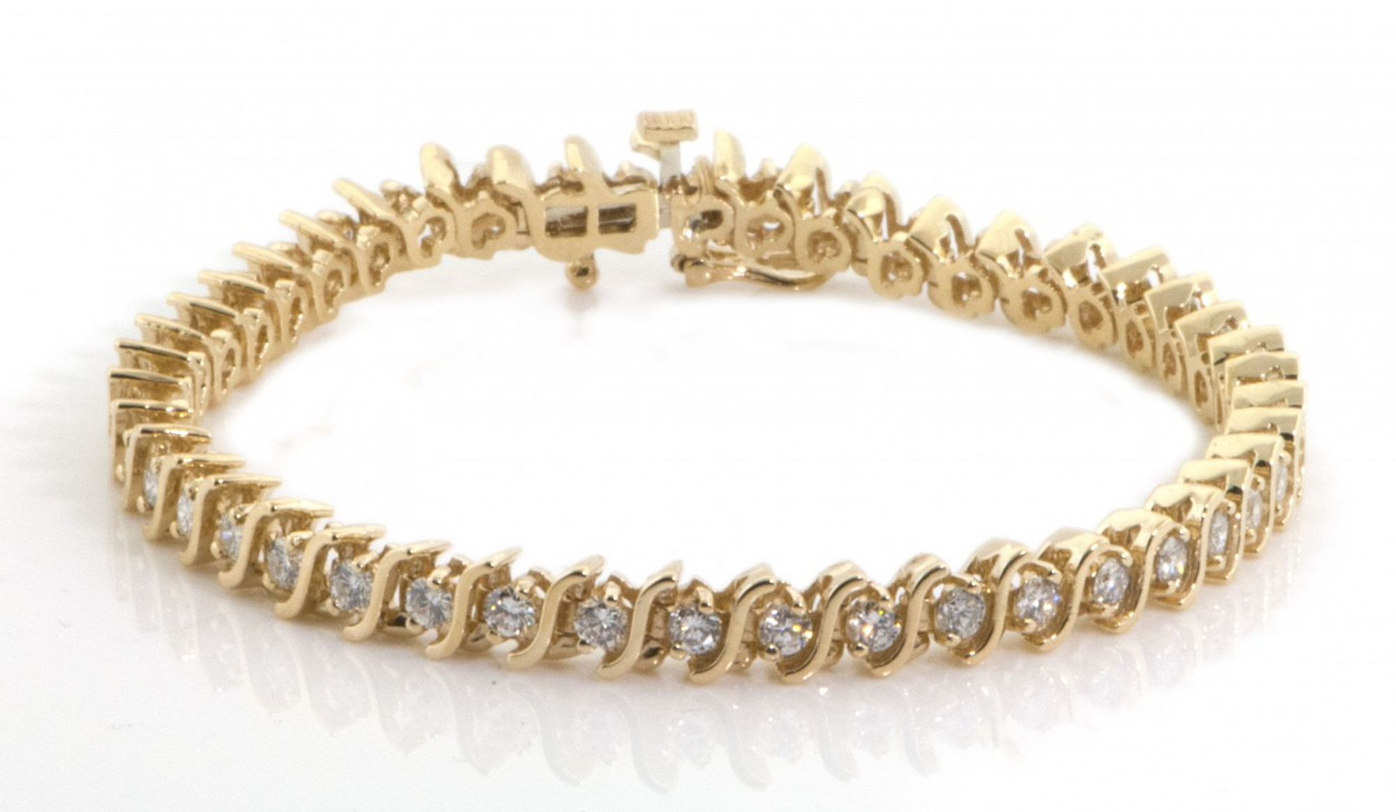 3.50 Carat White Diamonds Tennis Bracelet In 14k White Gold at Rs 3.25 Lakh  / Peice in Surat