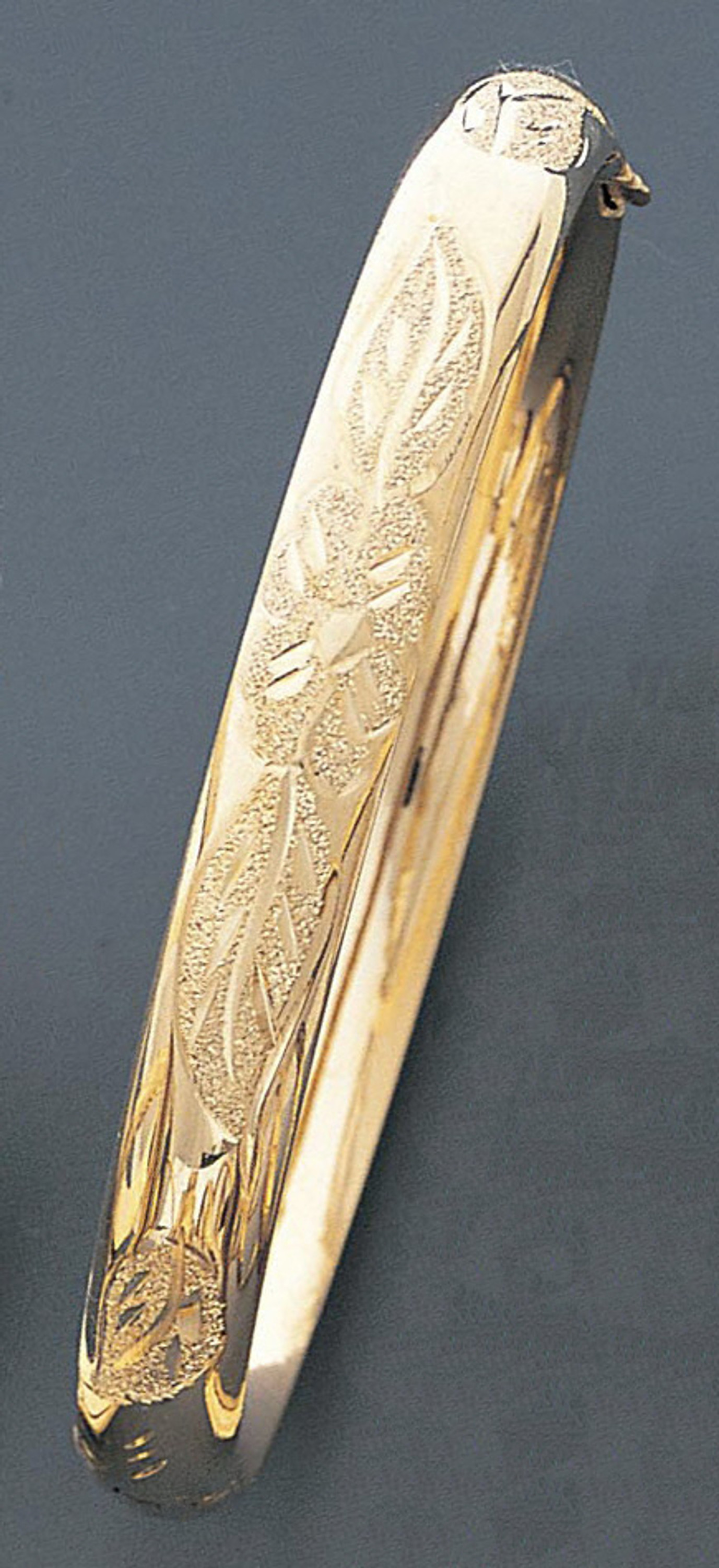 14k Gold 8mm Wide Hollow Hinged convex Bangle 7.5" 14k Gold 8mm Wide Hollow Hinged convex Bangle 7.5"