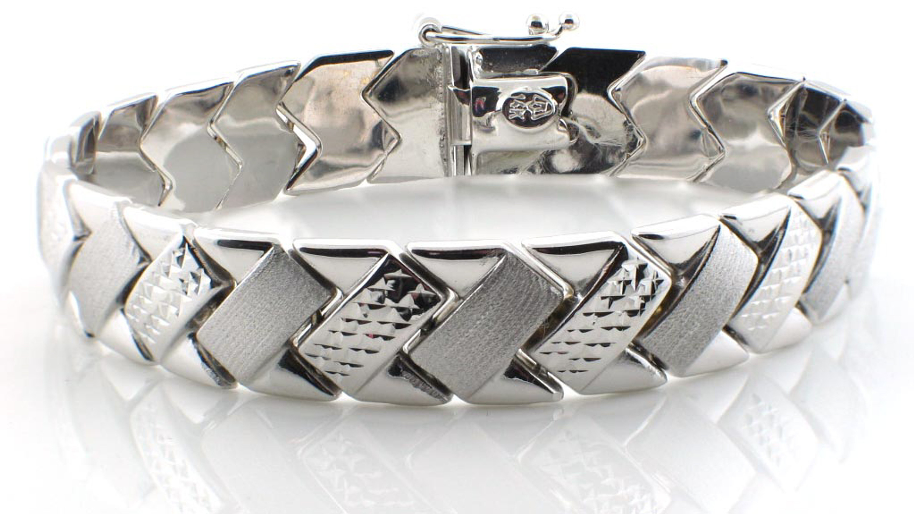 14k White Gold 7/16 Inch Wide Lady's Fancy Bracelet --6665 14k White Gold 7/16 Inch Wide Lady's Fancy Bracelet --6665
