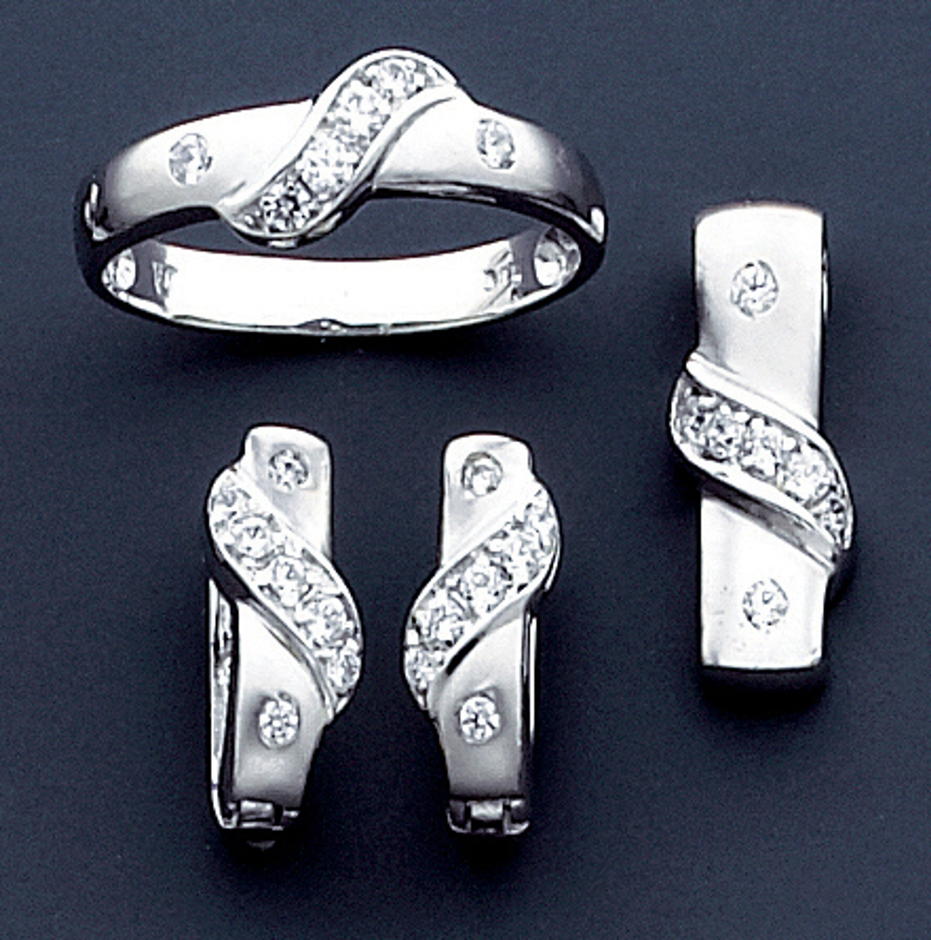 14k White Gold Pendant, Ring And Earrings Set With Cubic Zirconia --7183 14k White Gold Pendant, Ring And Earrings Set With Cubic Zirconia --7183