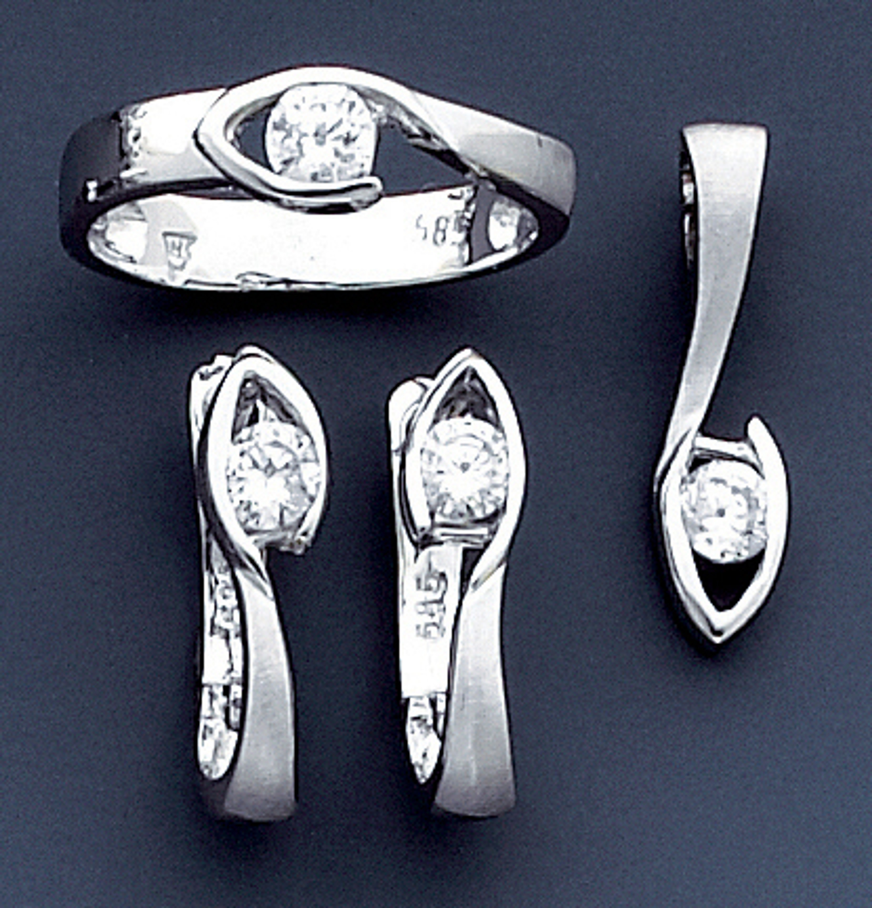14k White Gold Pendant, Ring And Earrings Set With Cubic Zirconia --7191 14k White Gold Pendant, Ring And Earrings Set With Cubic Zirconia --7191