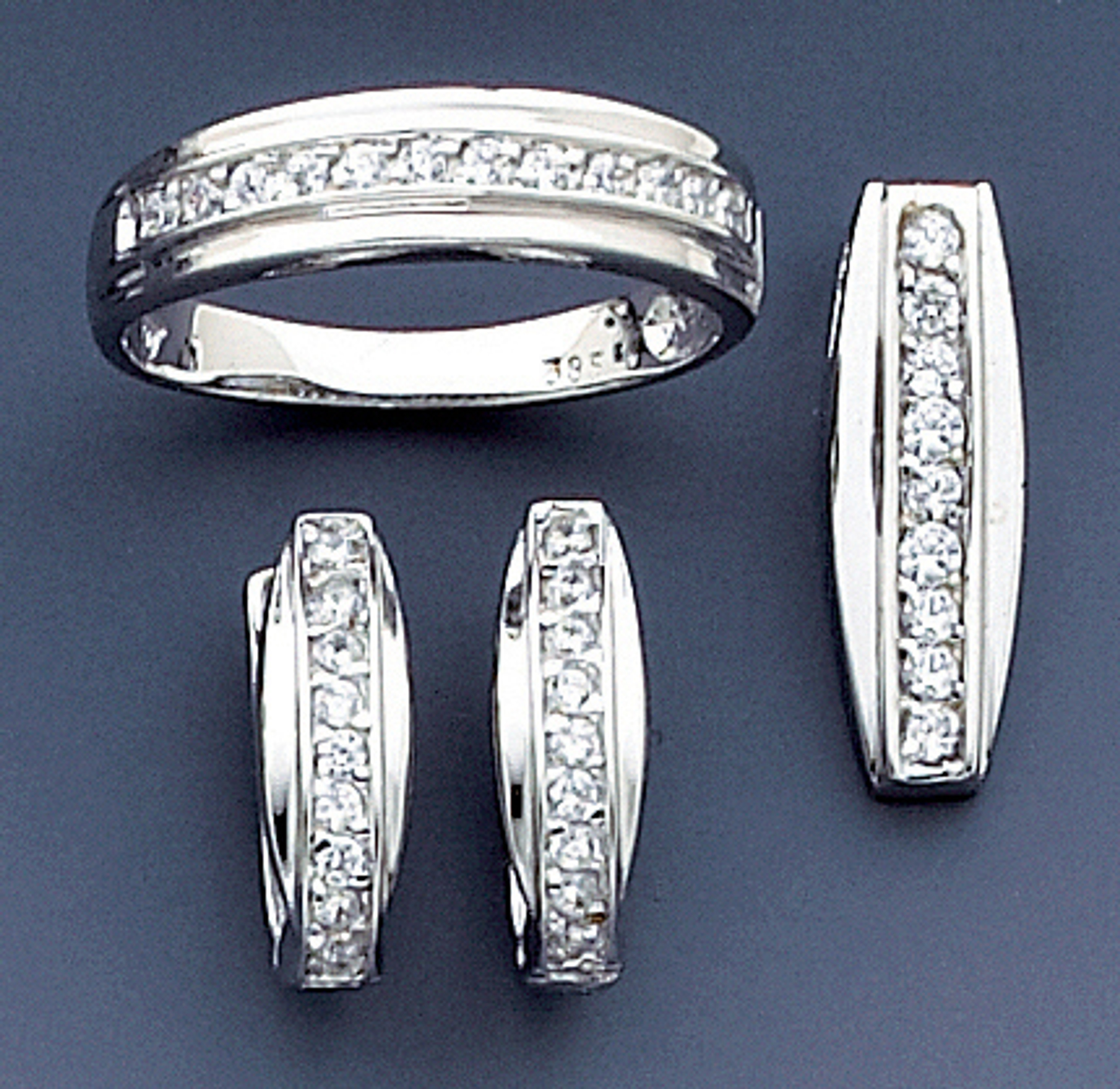 14k White Gold Pendant, Ring And Earrings Set With Cubic Zirconia --7196 14k White Gold Pendant, Ring And Earrings Set With Cubic Zirconia --7196