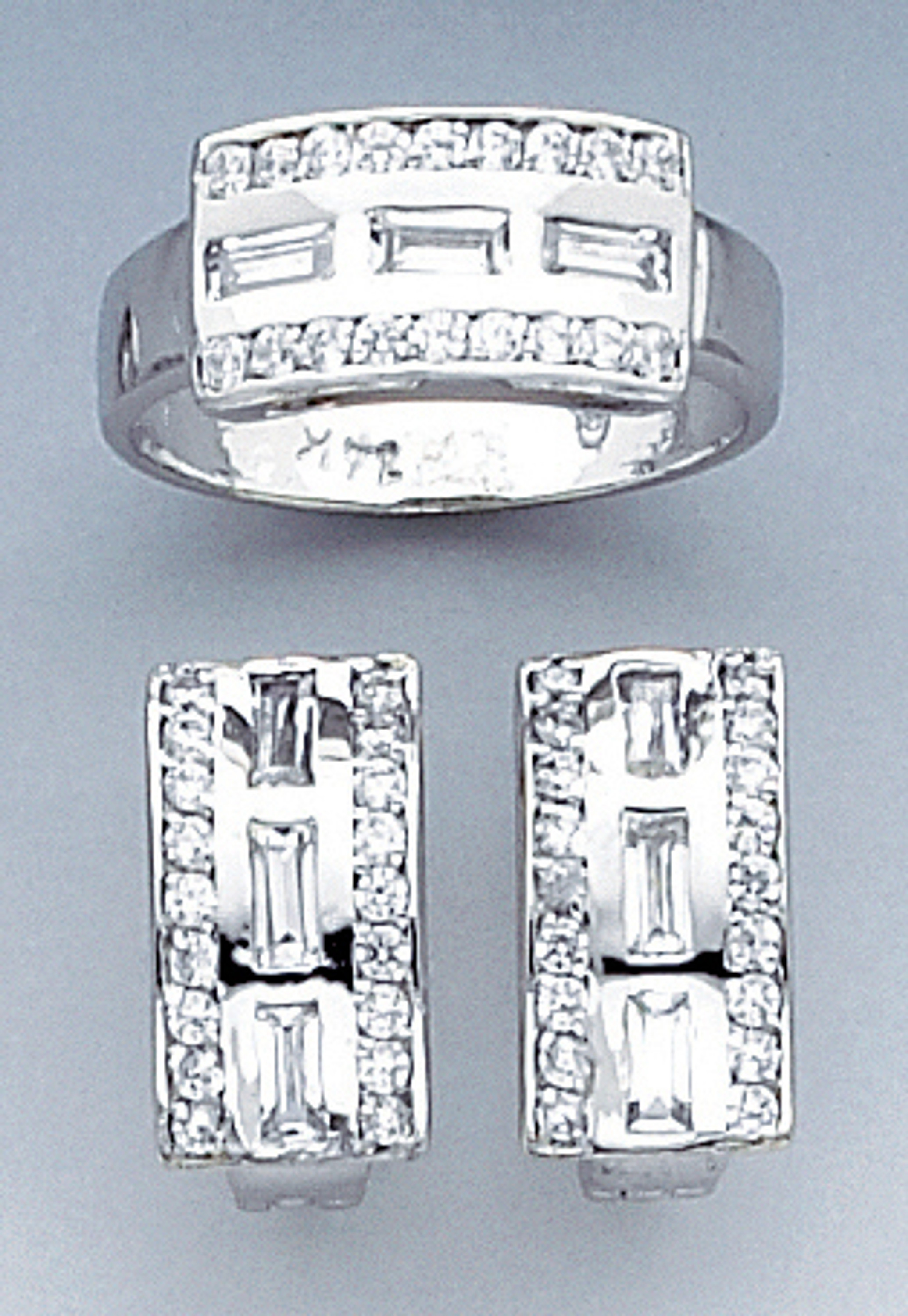 14k White Gold Pendant, Ring And Earrings Set With Cubic Zirconia --7205 14k White Gold Pendant, Ring And Earrings Set With Cubic Zirconia --7205