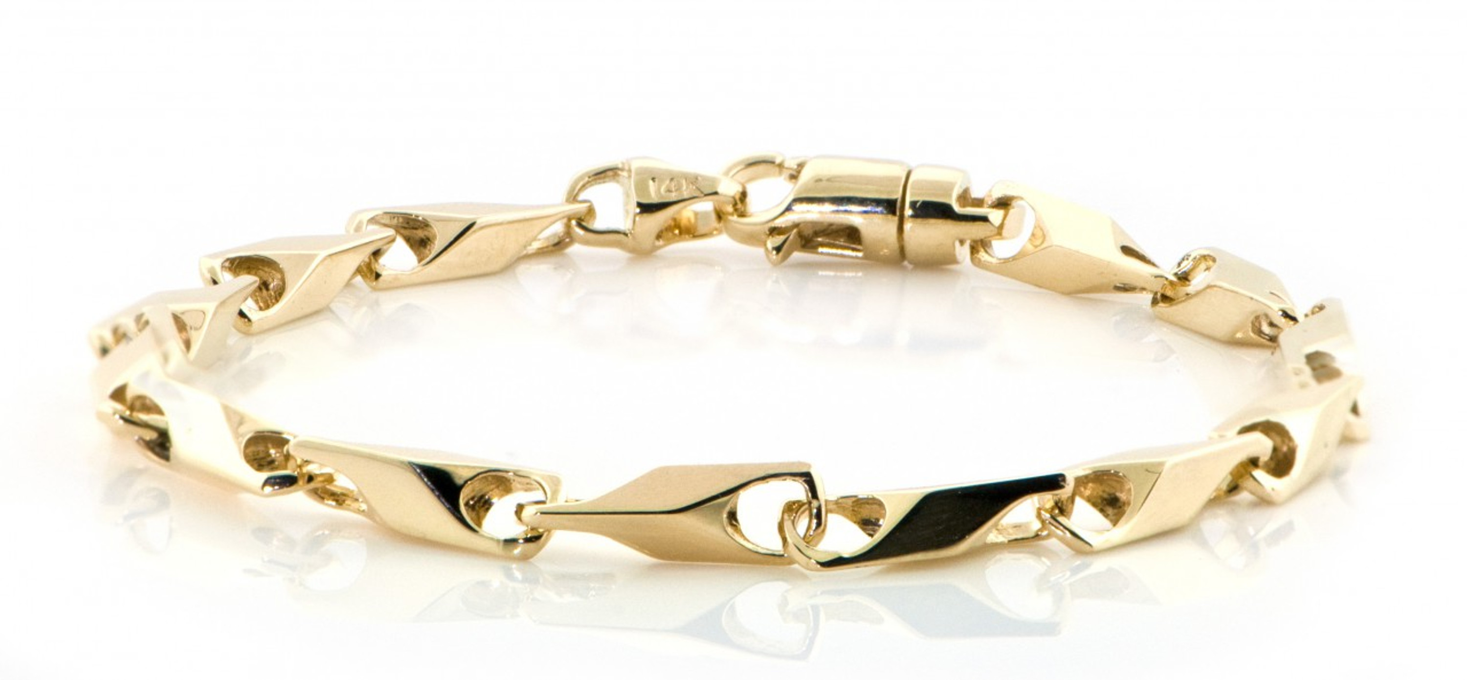14k Gold Fancy Hand Made Bracelet 4.3mm 8 Inches 14k Gold Fancy Hand Made Bracelet 4.3mm 8 Inches