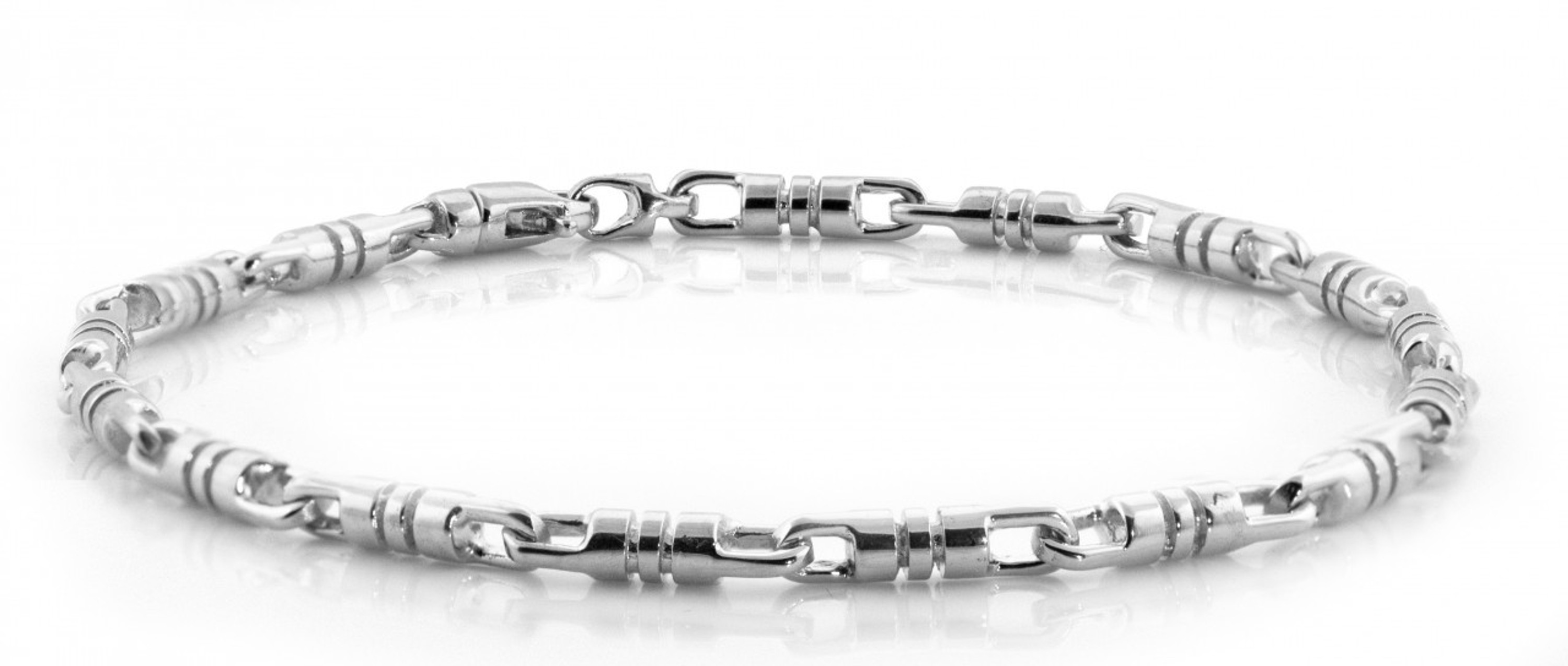18k White Gold Fancy Hand Made Chain 3.2mm 24 Inches 18k White Gold Fancy Hand Made Chain 3.2mm 24 Inches