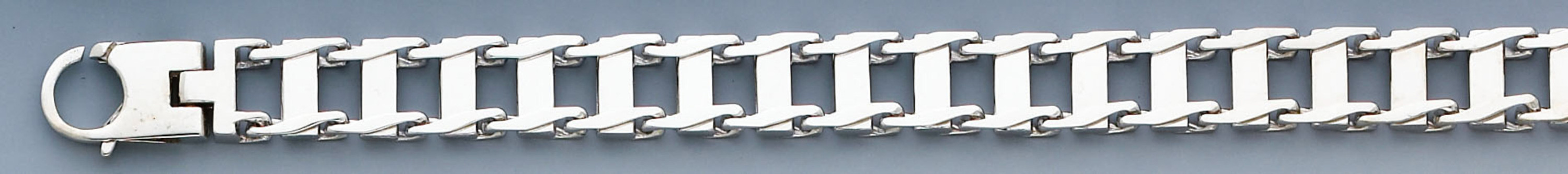 18k White Gold Fancy Hand Made Chain 10.0mm 28 Inches 18k White Gold Fancy Hand Made Chain 10.0mm 28 Inches