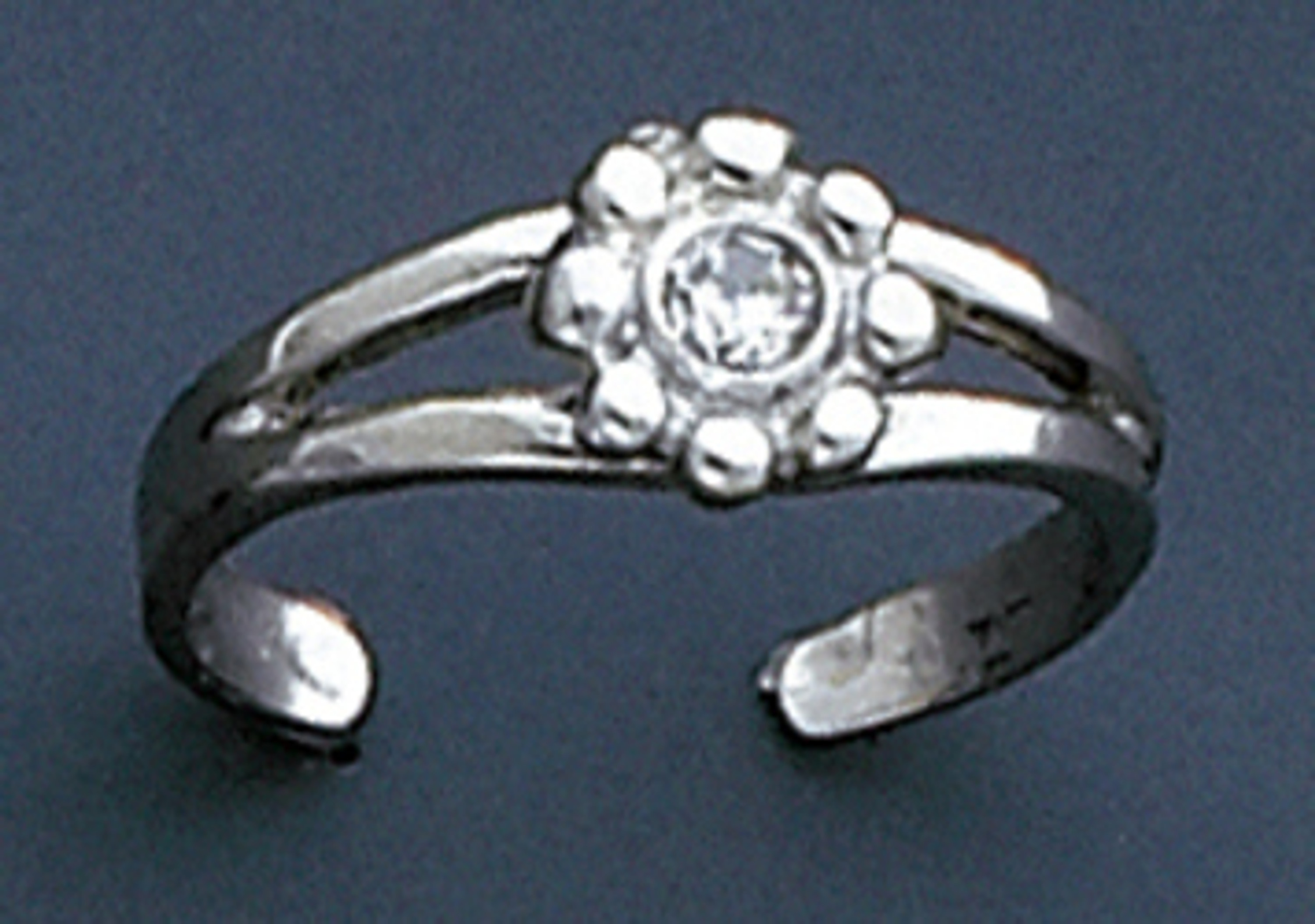 14k White Gold Flower Toe Ring 14k White Gold Flower Toe Ring