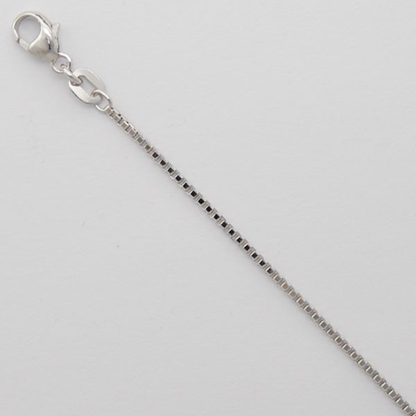 950 Platinum Box Chain 13mm Wide 22 Inches