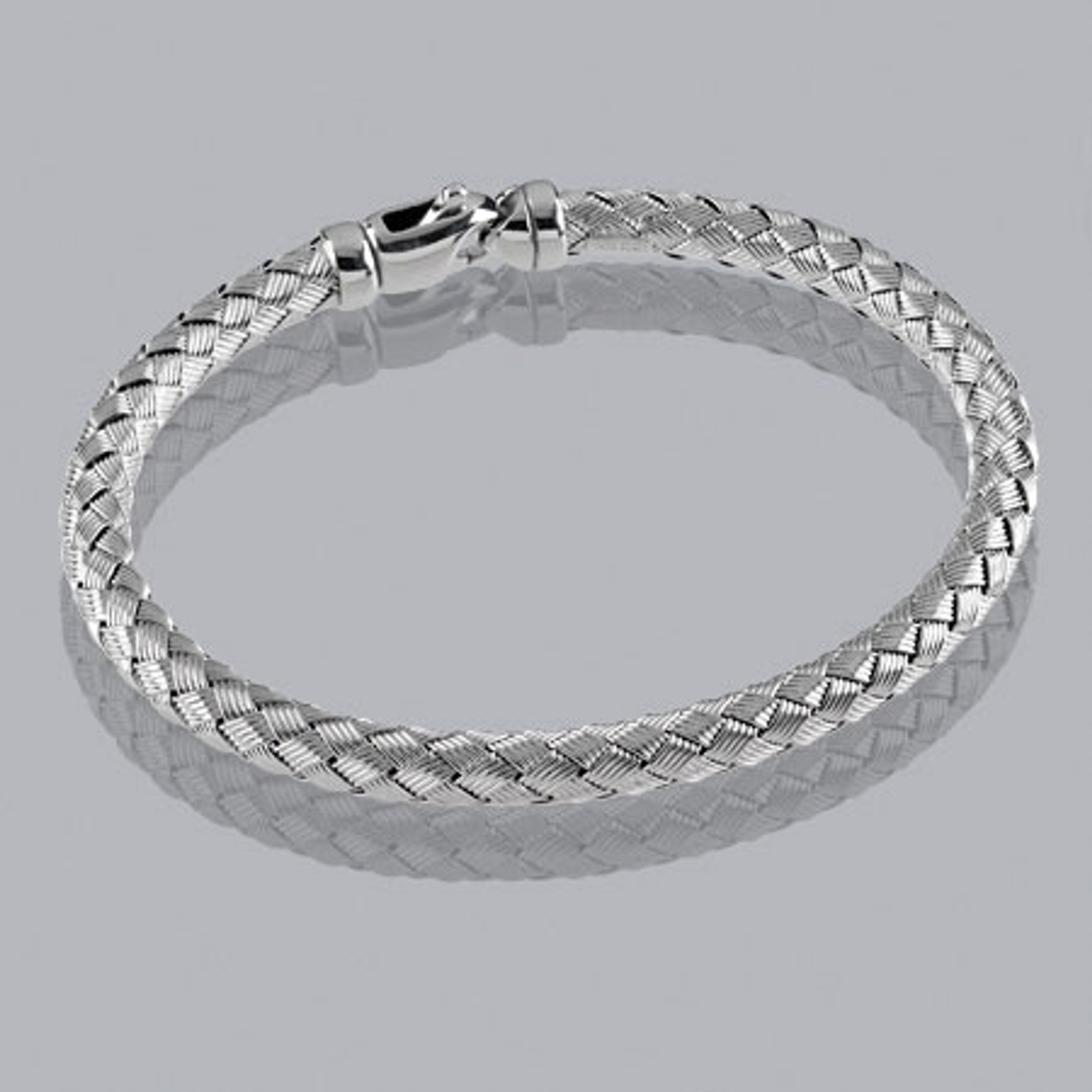 14k White Gold 5mm Wide Basket Weave Braided Bangle 7.0" 14k White Gold 5mm Wide Basket Weave Braided Bangle 7.0"