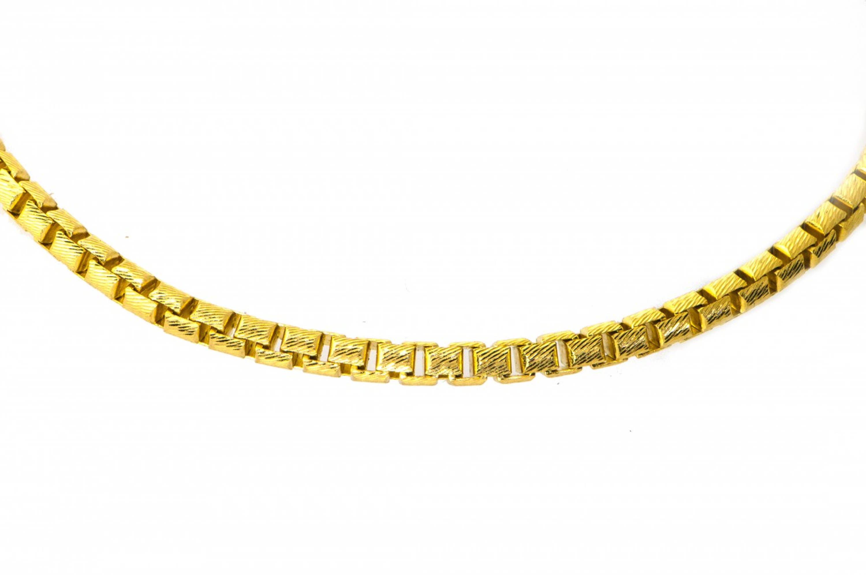 14k Yellow Gold 3mm Round Diamond Cut Box Chain Necklace 28 Inches 14k Yellow Gold 3mm Round Diamond Cut Box Chain Necklace 28 Inches