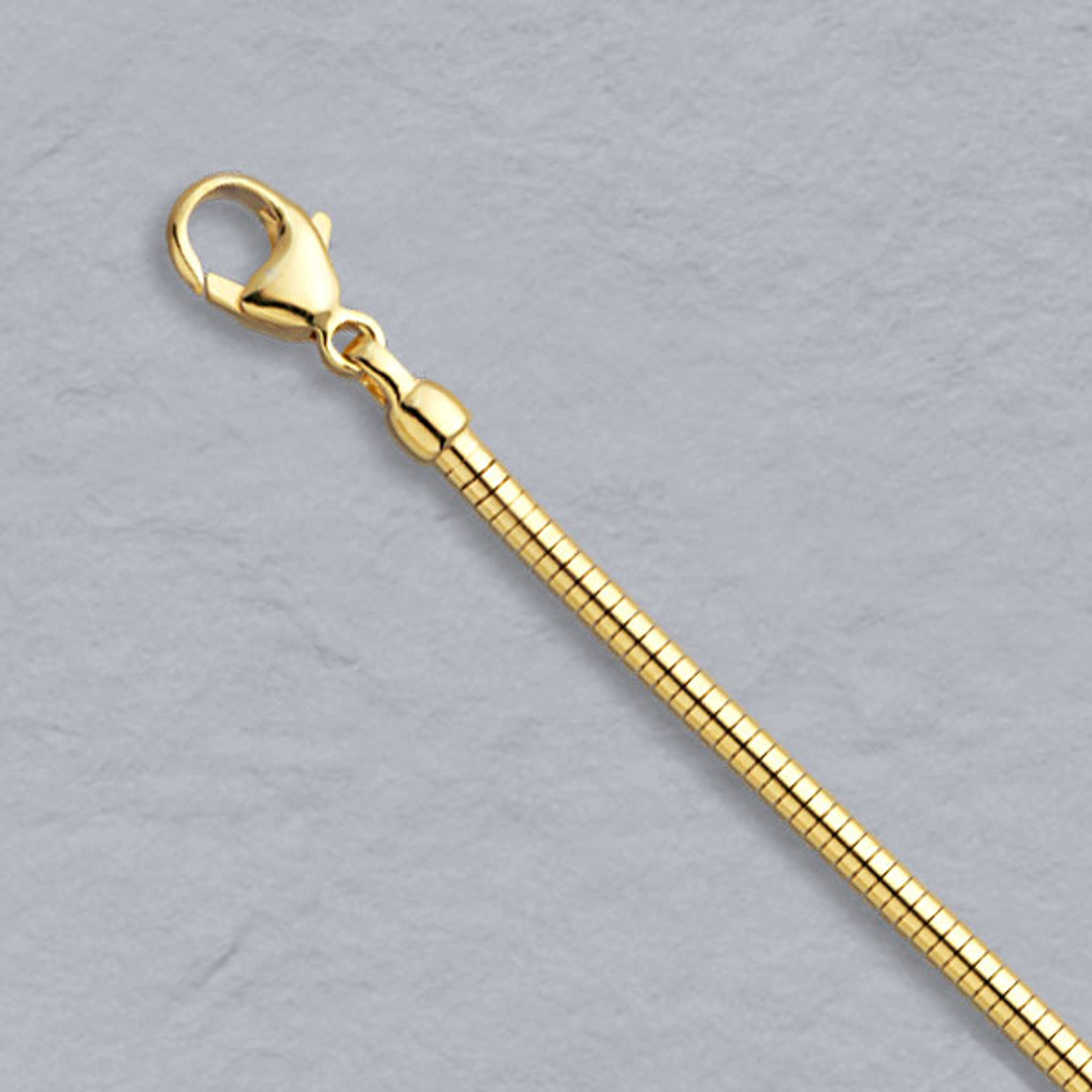 18k Yellow Gold 2.5mm Round Snake Chain 22" 18k Yellow Gold 2.5mm Round Snake Chain 22"