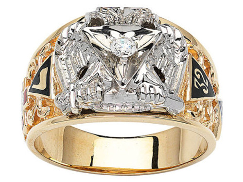 Lot - MAN'S DIAMOND AND GOLD MASONIC RING