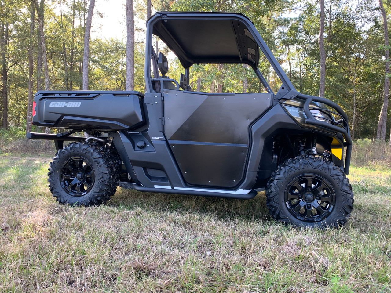 High-Quality Can Am Defender Rock Sliders Design Nature