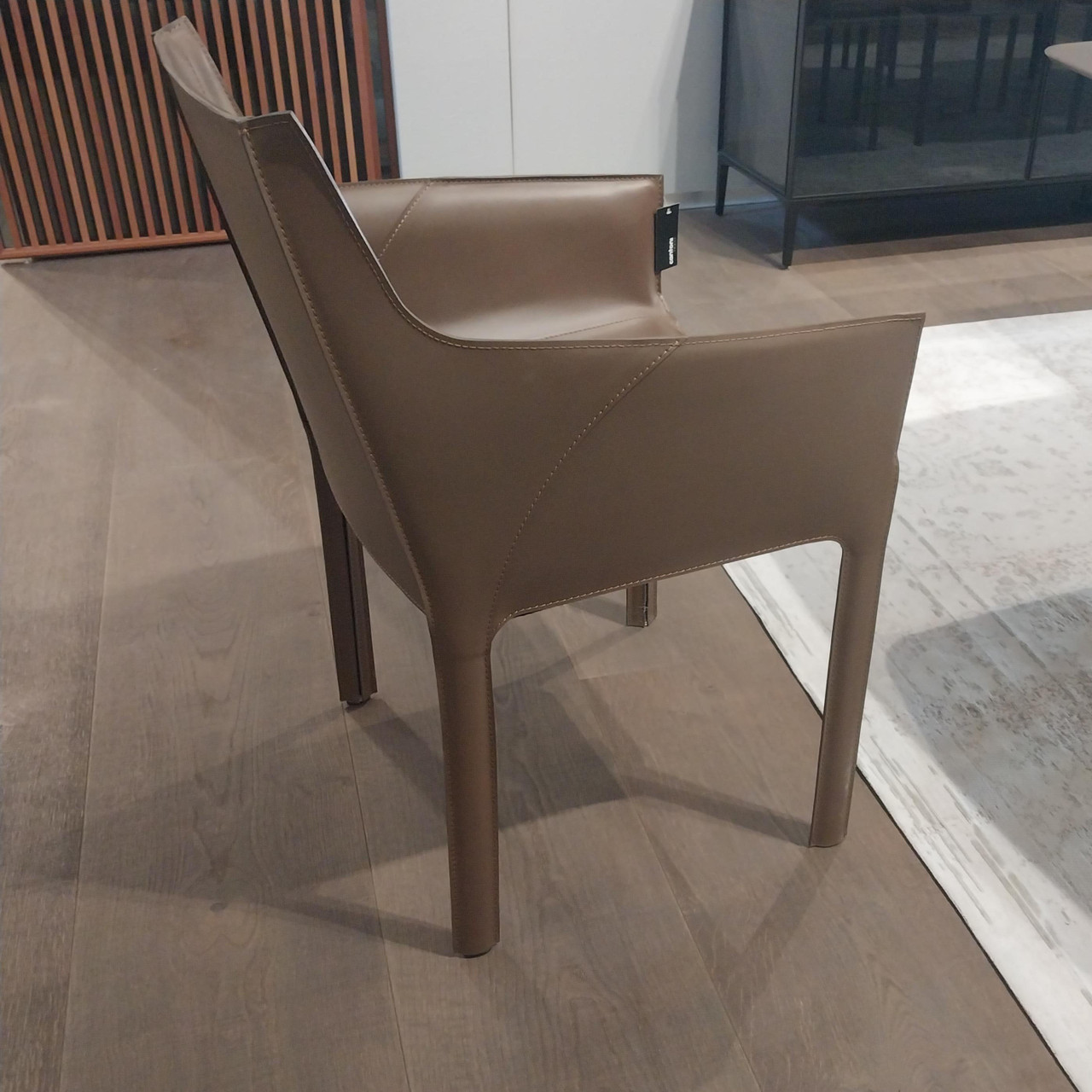 Nisida P Arm Chair