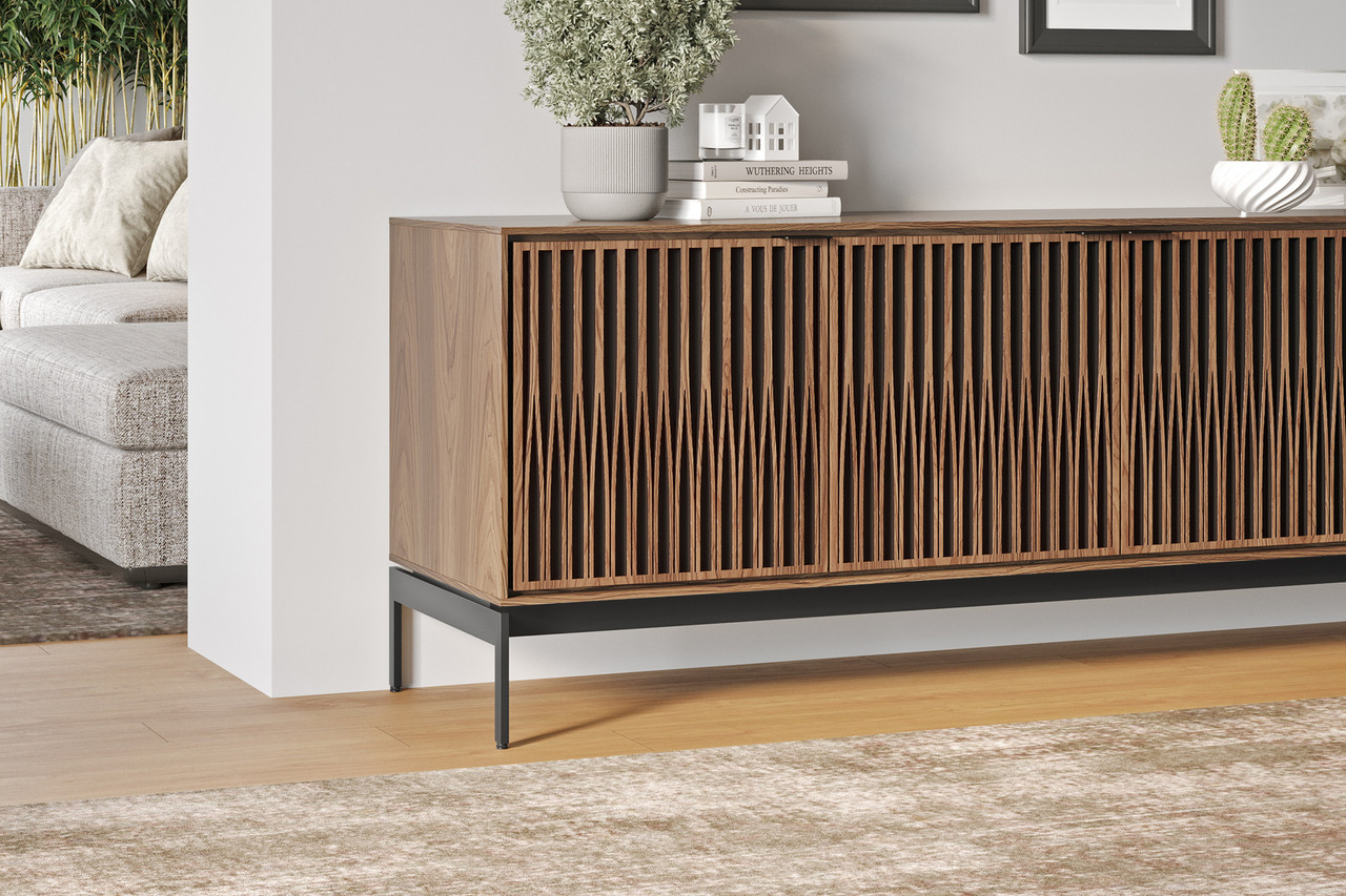 NATURAL WALNUT - Closeup