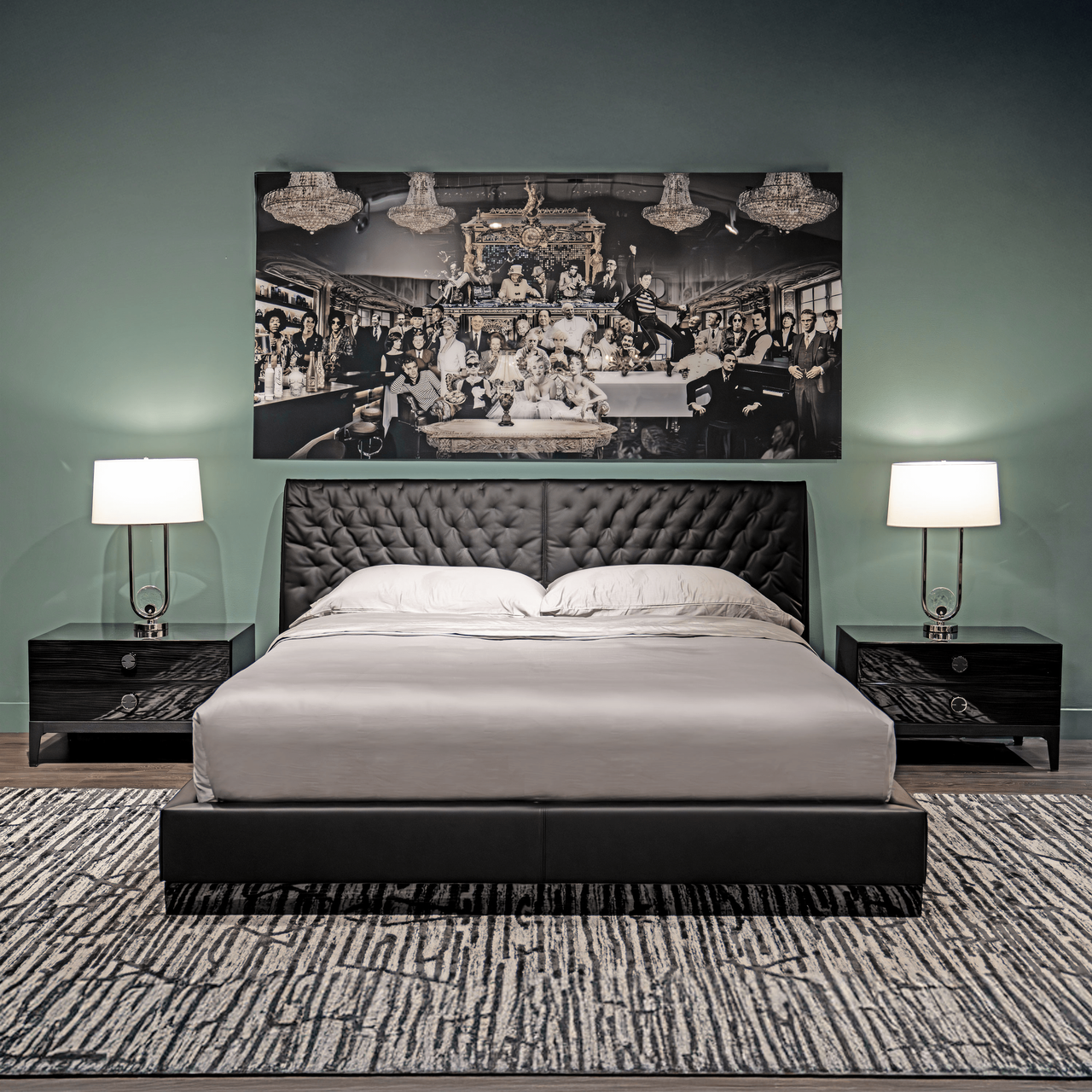 Solo King Bed - Black