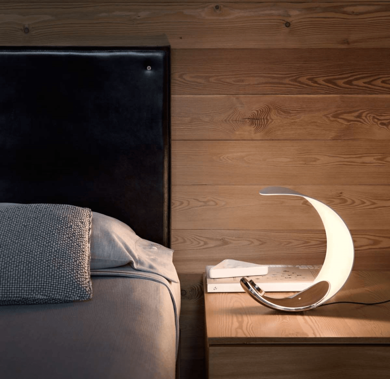 Curl Table Lamp