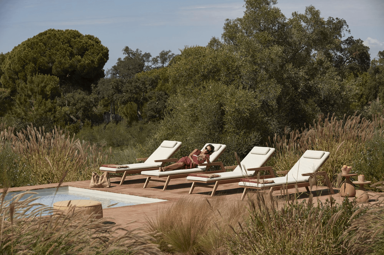 Sunrise Sun Lounger w/ Arms