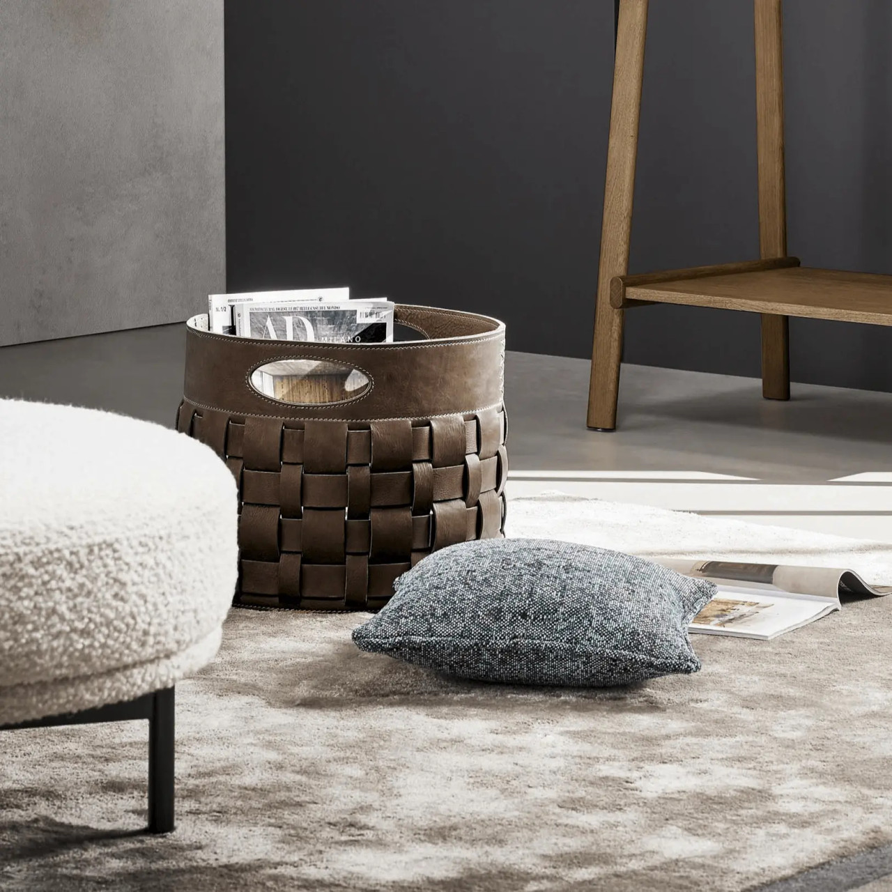 Roger Magazine Basket