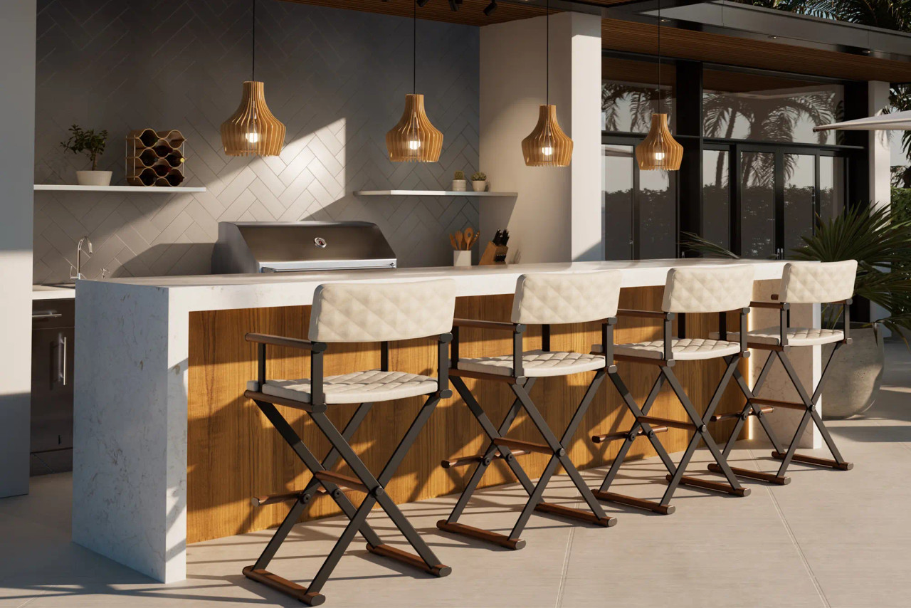 Canyon Crue Dining Collection