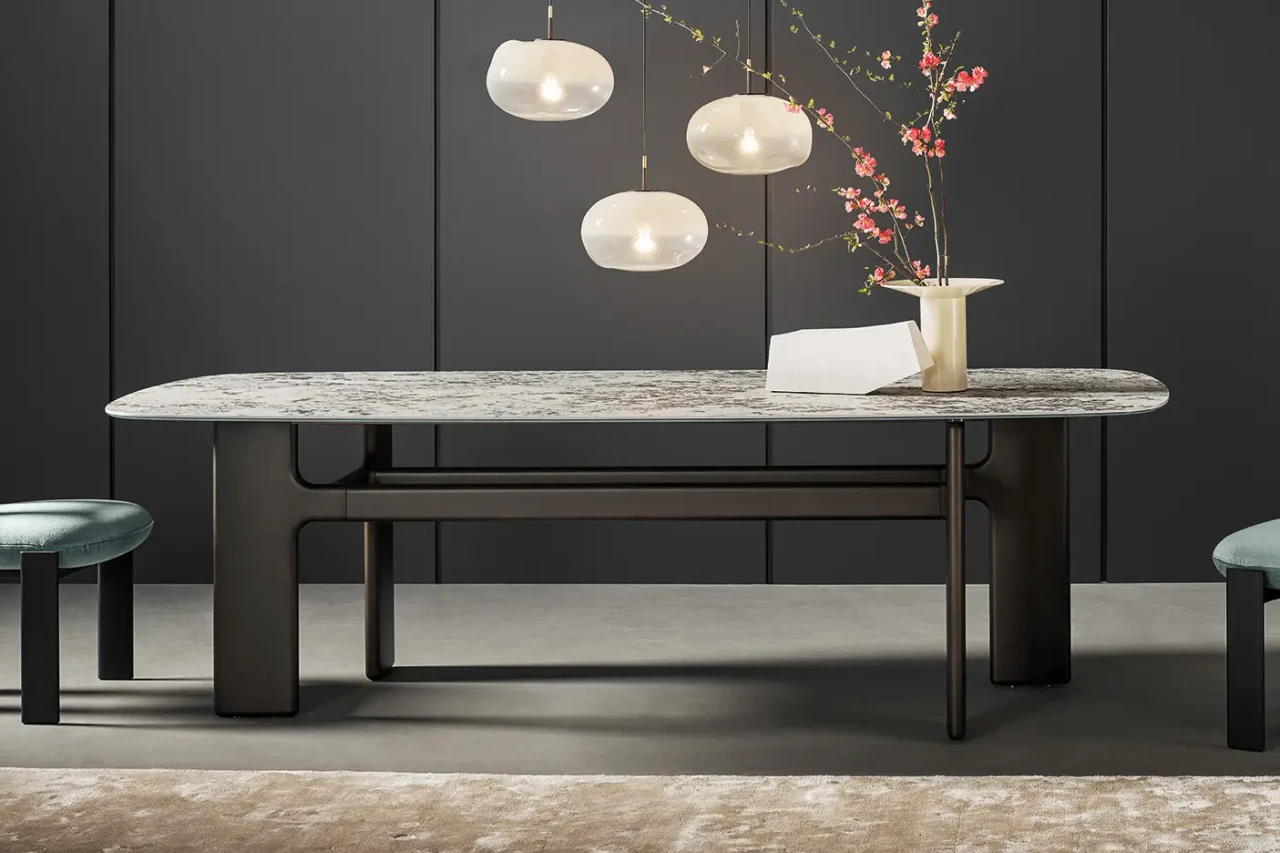 Hippos Dining Table