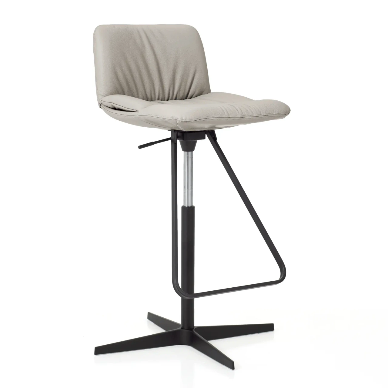 LINO - Cattelan Axel X Bar Stool in Lino Soft Leather with Black Spoke Base, Column & Foot, three-quarter view.
