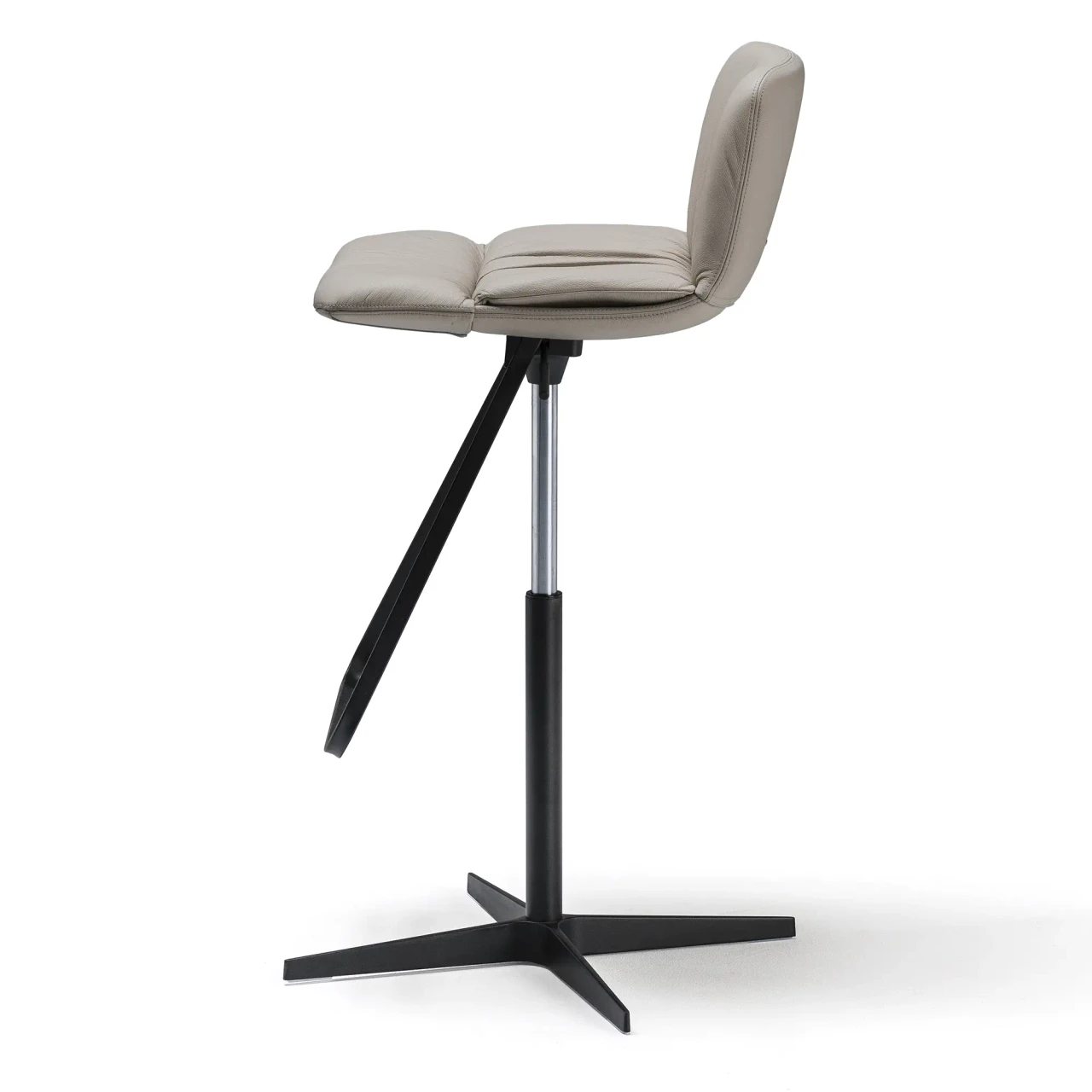 LINO - Cattelan Axel X Bar Stool in Lino Soft Leather with Black Spoke Base, Column & Foot, side view.
