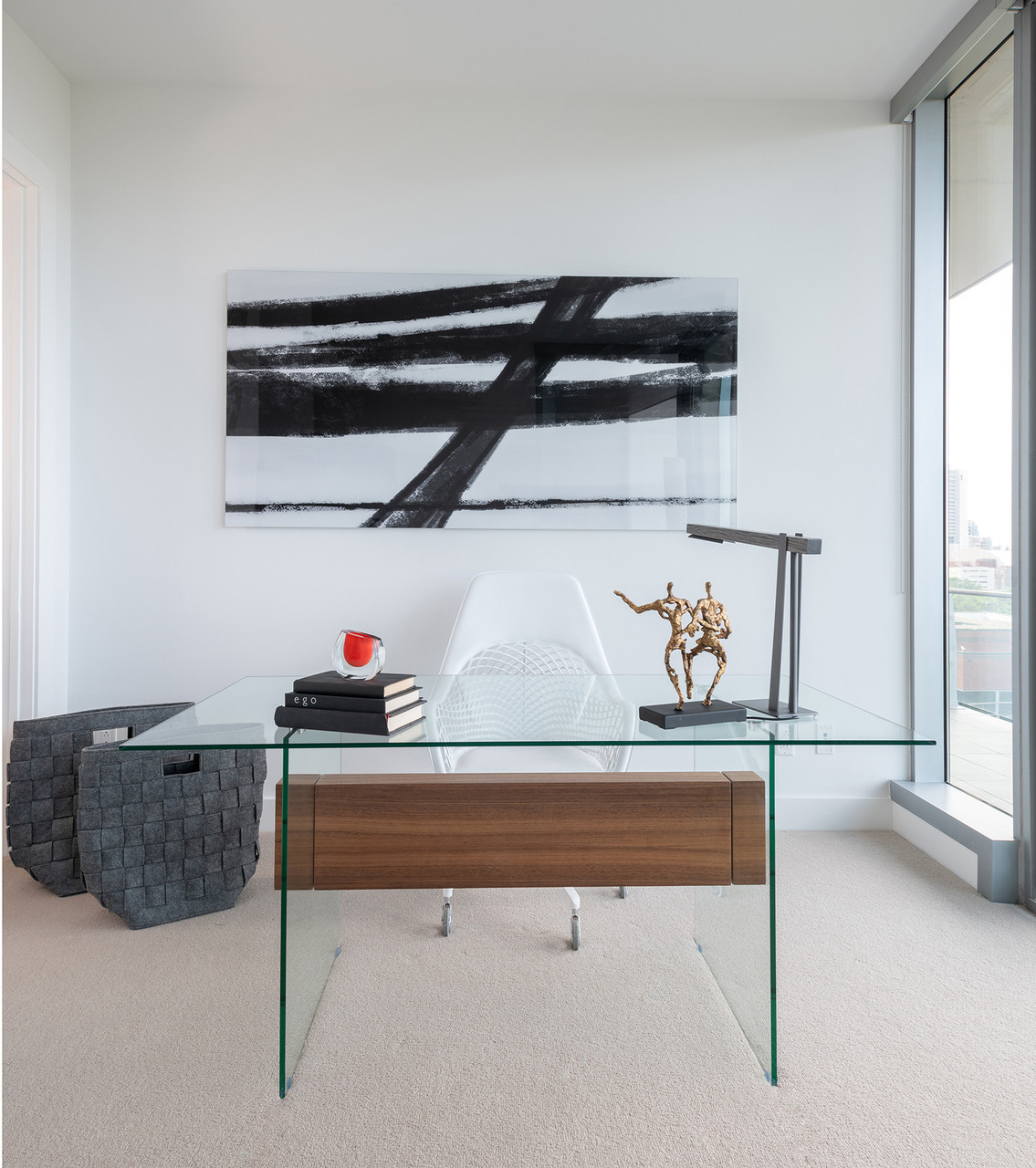 Guapa Swivel Office Chair Shown in an Office Setting