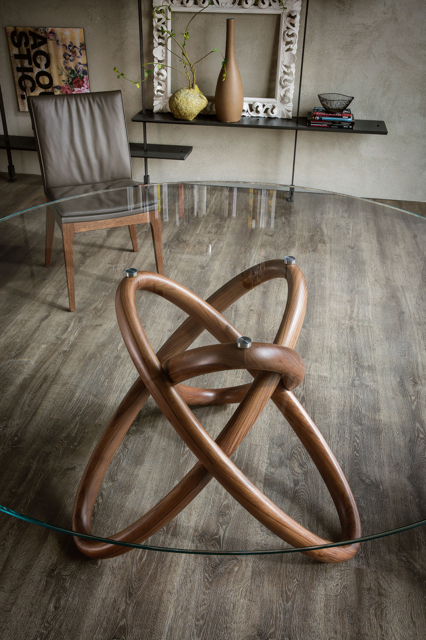 Carioca Round Dining Table