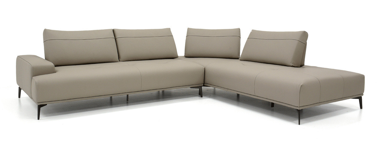 RIGHT - Shown here in the Right chaise configuration option