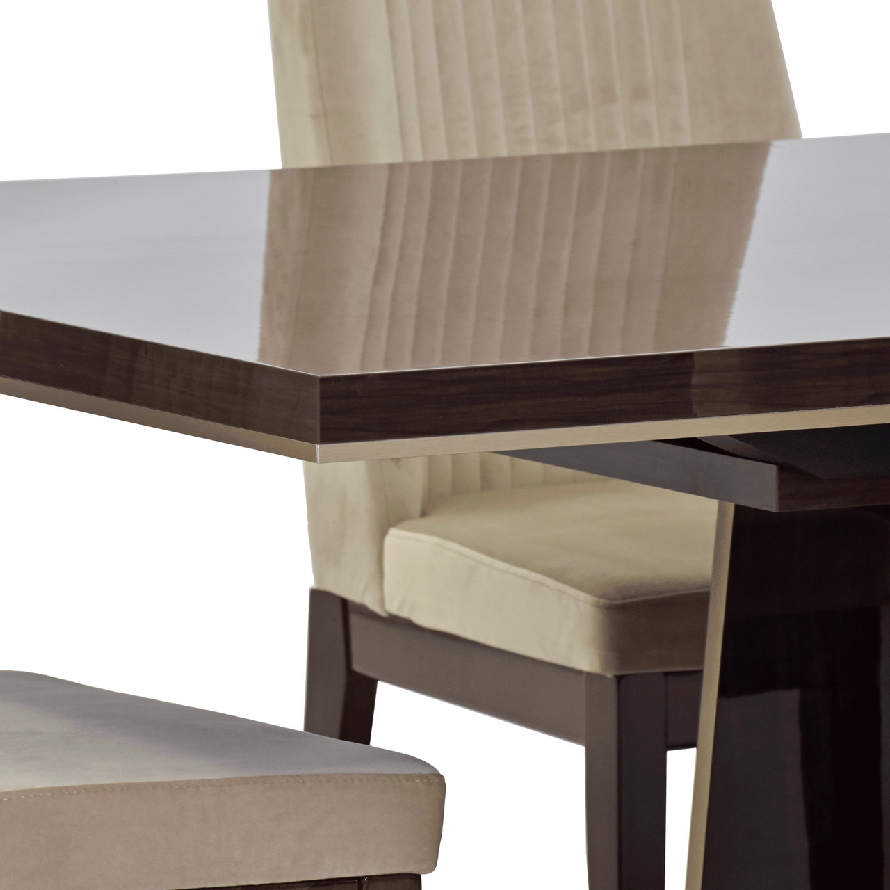 Eva Dining Table Woodgrain Veneer Detail