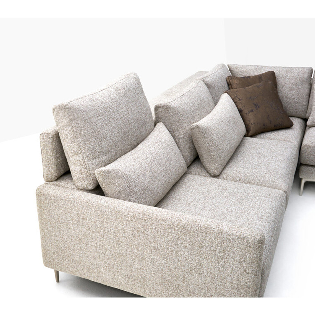 Elle Sectional Pillow Detail