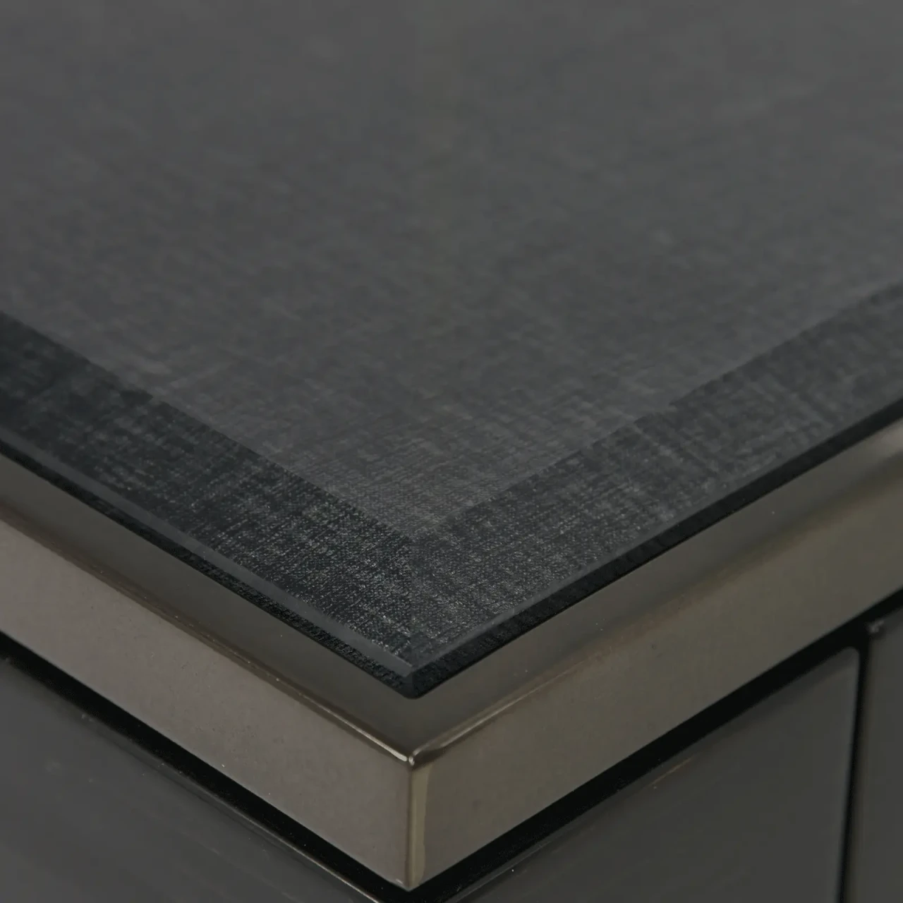 Closeup - Black & More Onyx Gloss Finished Cedar Detail