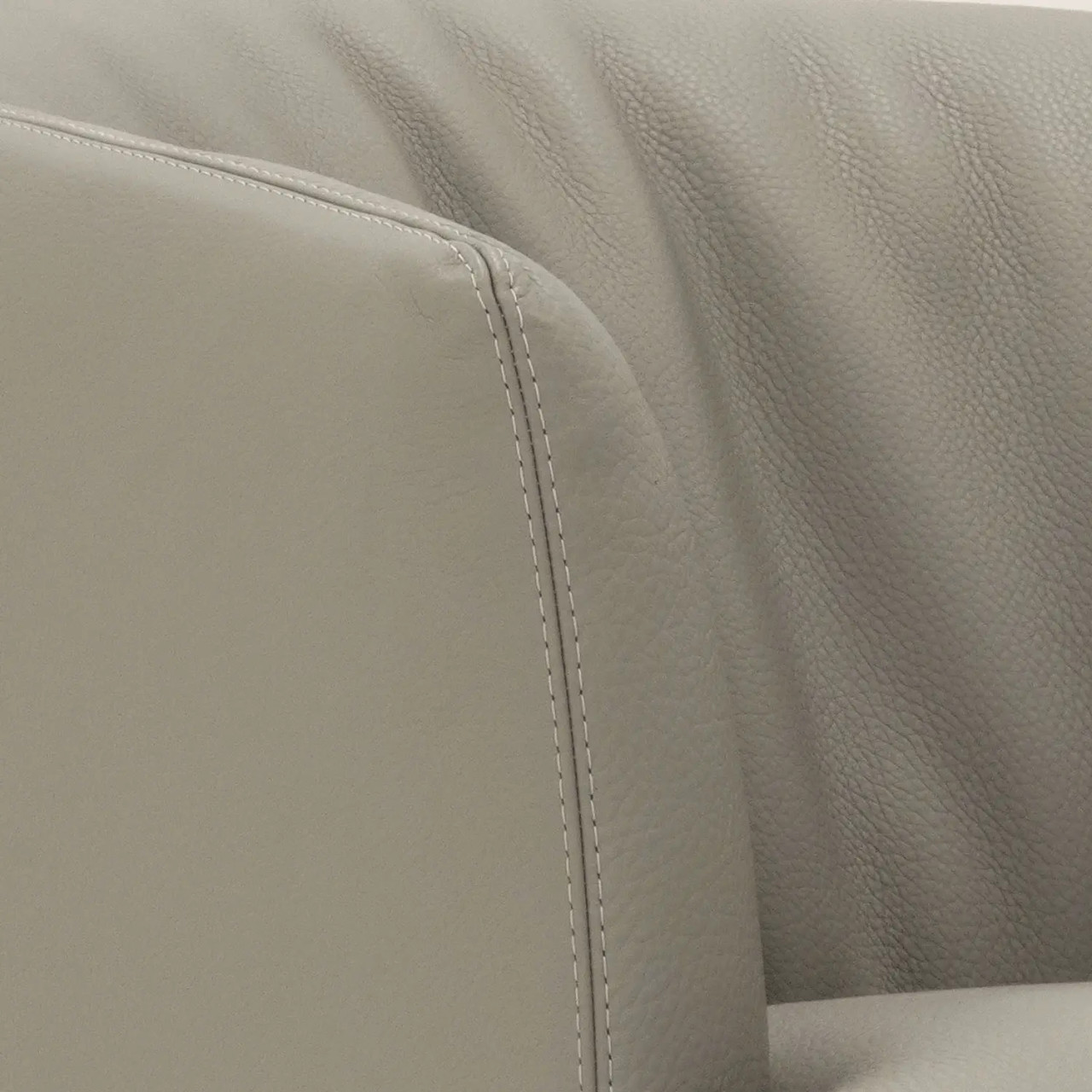 Danta Swivel Chair