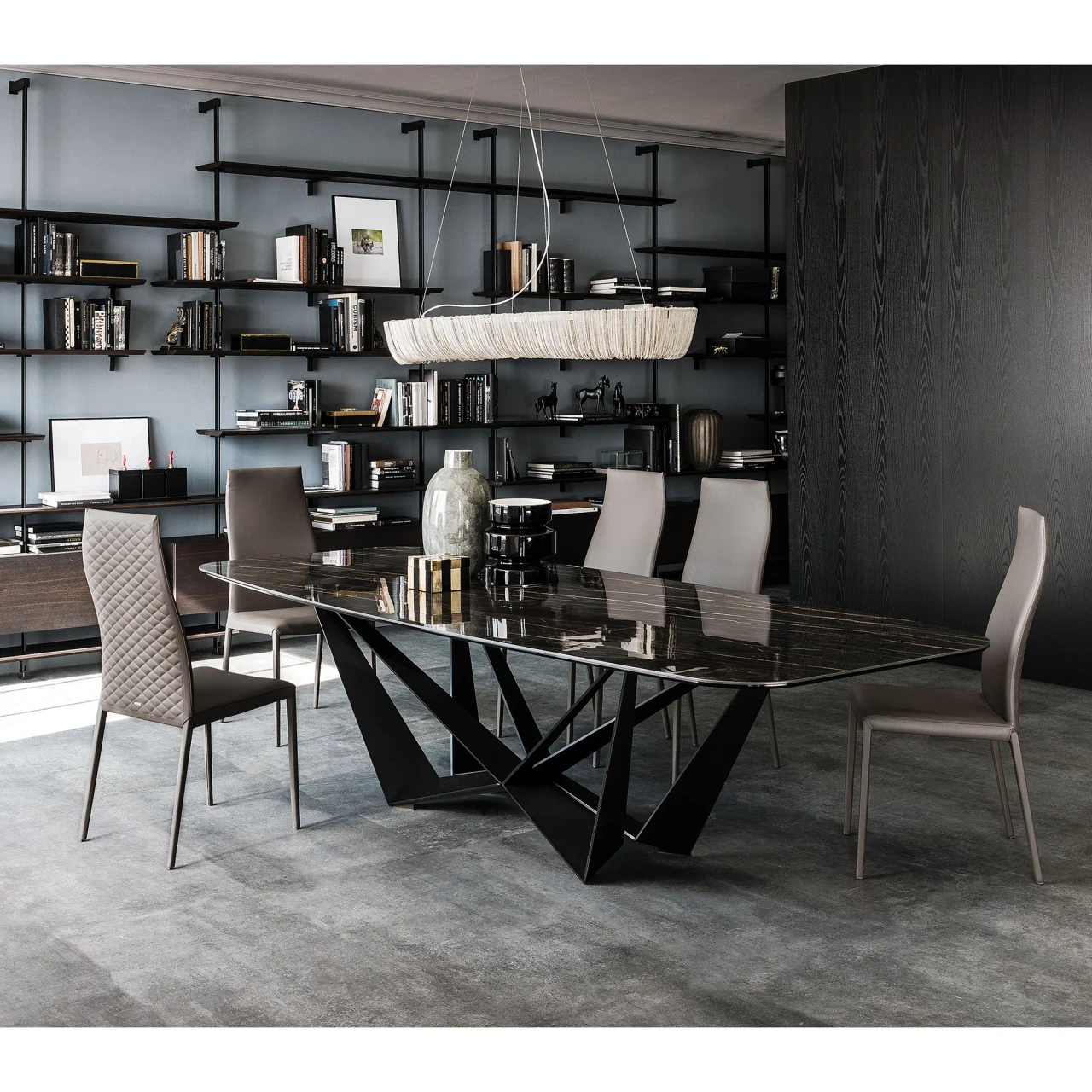 GLOSSY SAHARA NOIR || BRONZE EMBOSSED STEEL - Cattelan Skorpio Keramik Dining Table, Sahara Noir glossy ceramic top, bronze embossed steel base, dining room, 3/4 view