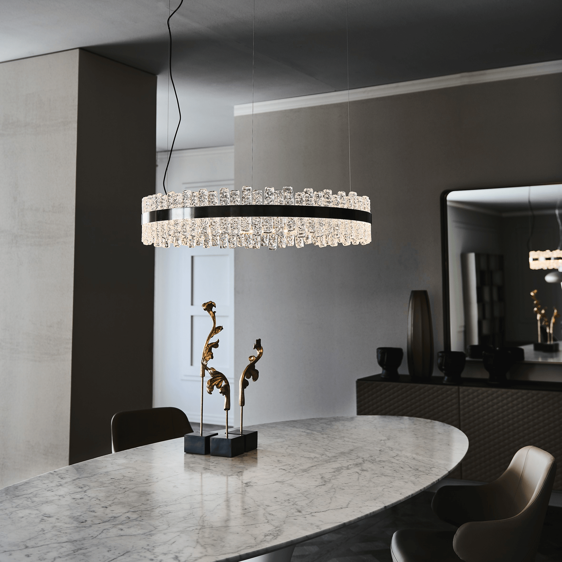 Phoenix Round Ceiling Lamp