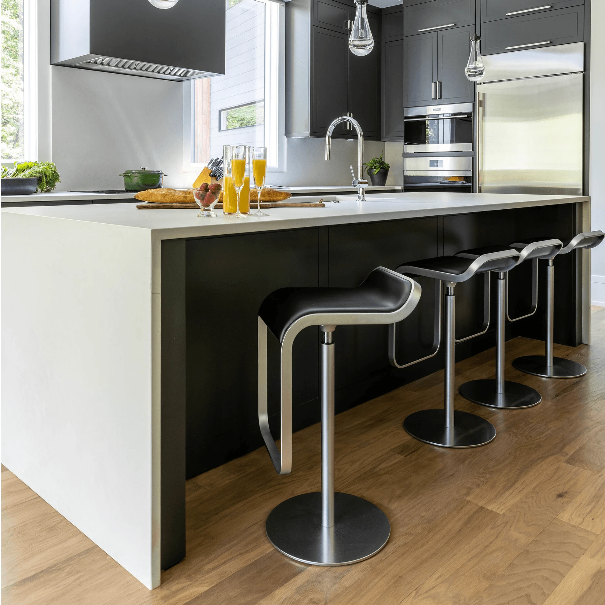 Lem Bar Stool - Cantoni