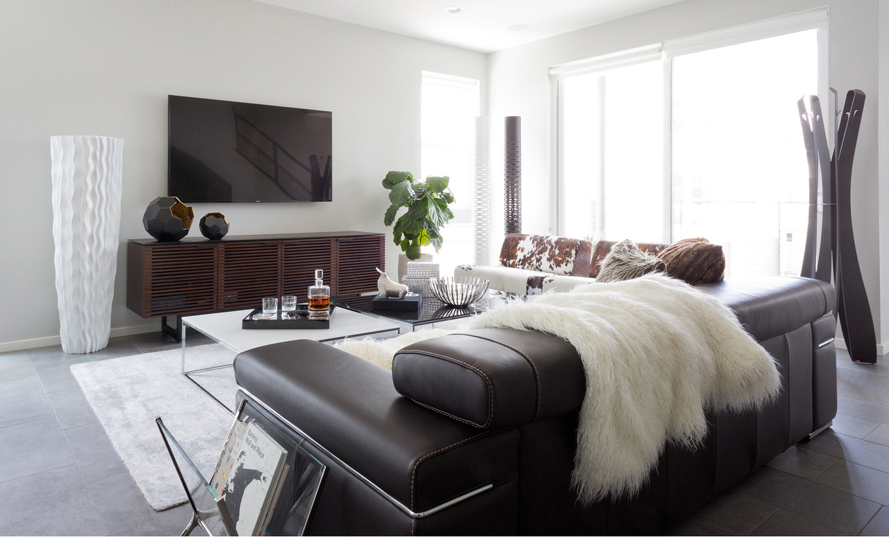 1sマントルピース　アンジュタイプ Izsak TV Cabinet Walnut Herringbone | Nathan James