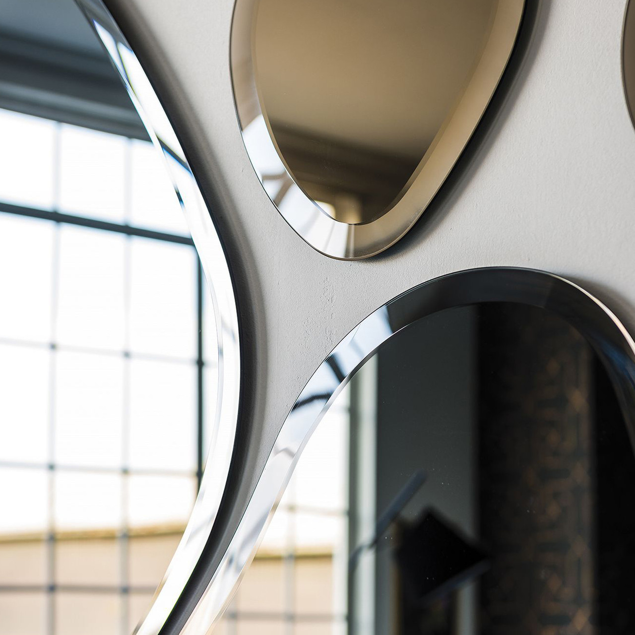 Hawaii Wall Mirror - Mirrored - Cantoni