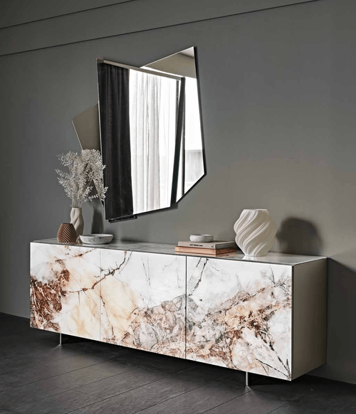 Risiko Mirror Shown in a Living Room Setting