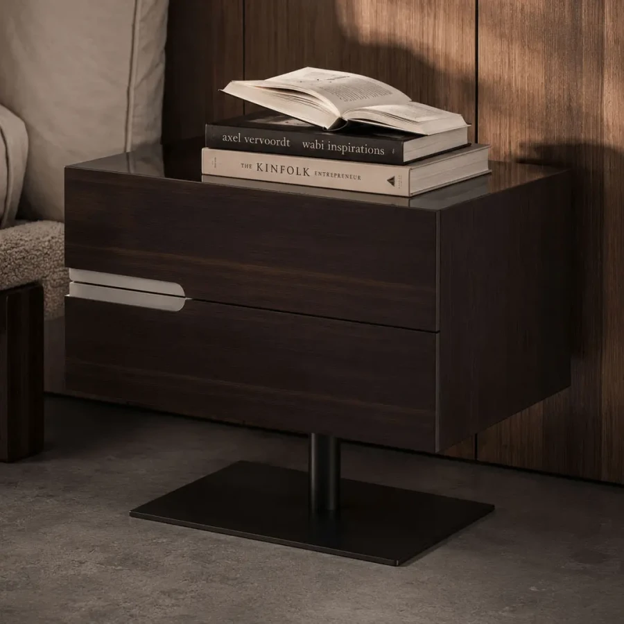 RIGHT FACING - Shown here in the Right facing configuration