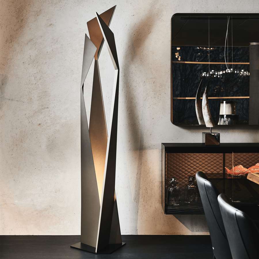 Thriller Floor Lamp