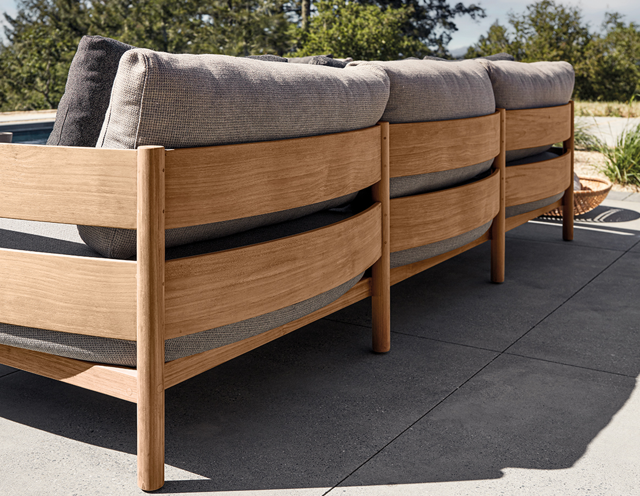 Modern Gloster Outdoor Furniture Cantoni