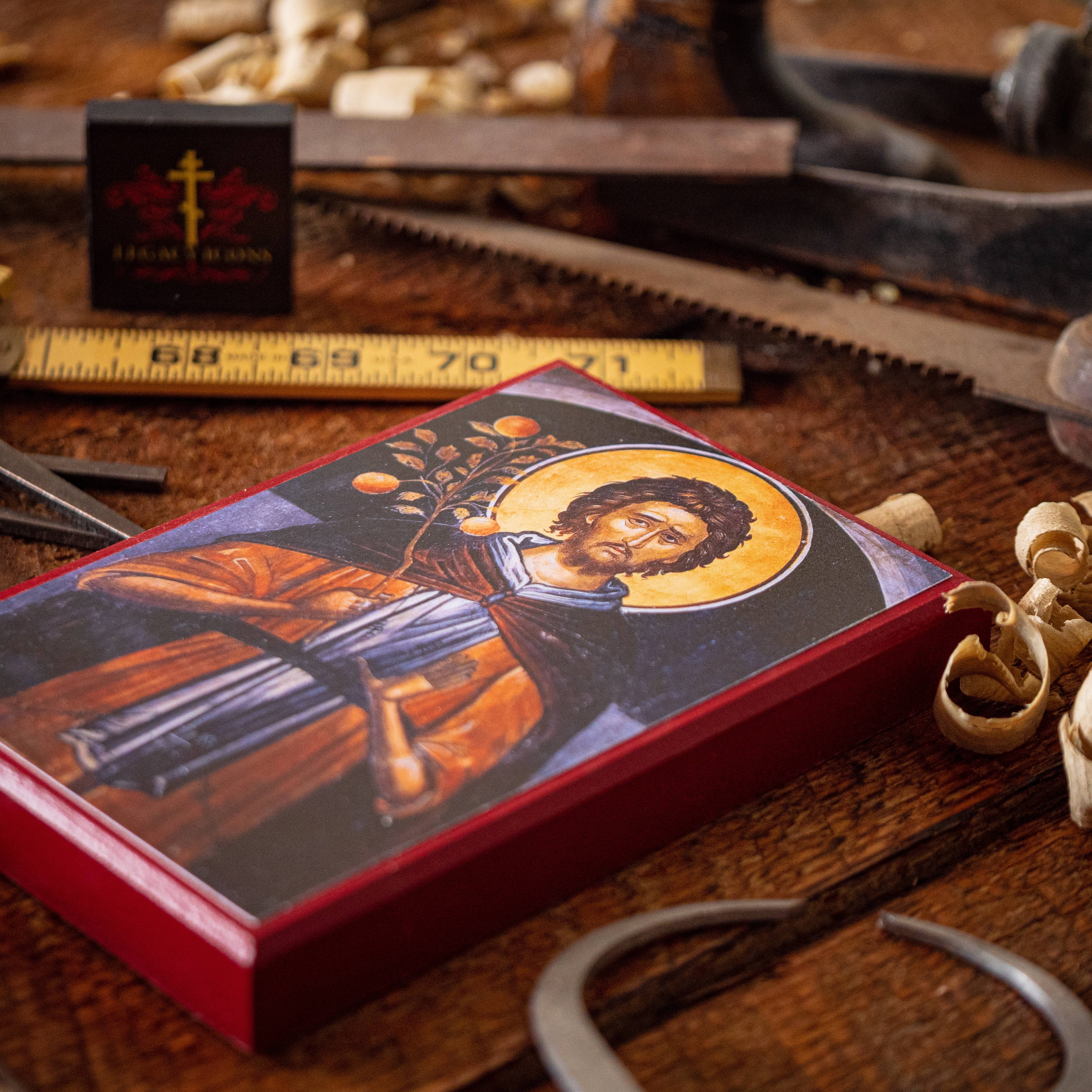 Artisan icon close‑up