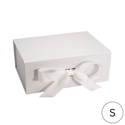 Collapsible magnetic box in white 8 5/8" x 6 3/8" x 3 3/8" H - GB208-WT