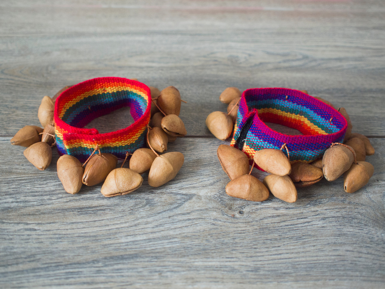 M*a様 Nasngwam JAVARA チク福 Sashico Chop ナス A pair of Maracas shaker Seed Chajchas Inca colors- Bracelets
