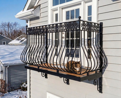 Light-Iron Dove Balcony